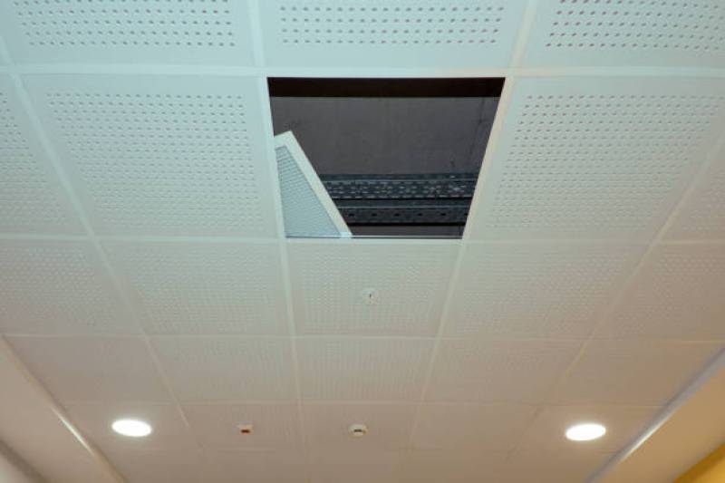 Pose de faux plafond en T